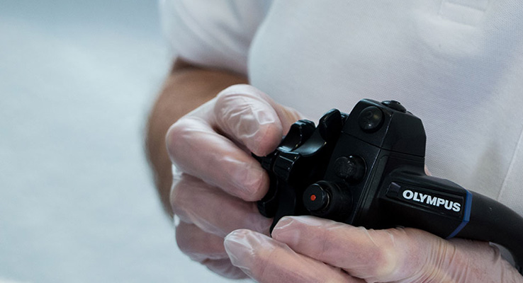 Endoskop-Handstück für diagnostische Untersuchungen Handstück eines Olympus Endoskops für medizinische Untersuchungen