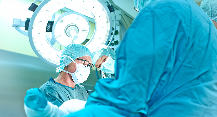 Operation - Arzt - OP-Leuchte
