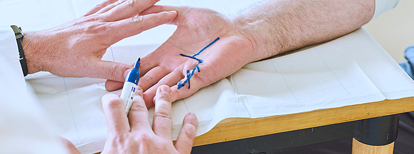 Untersuchung Hand